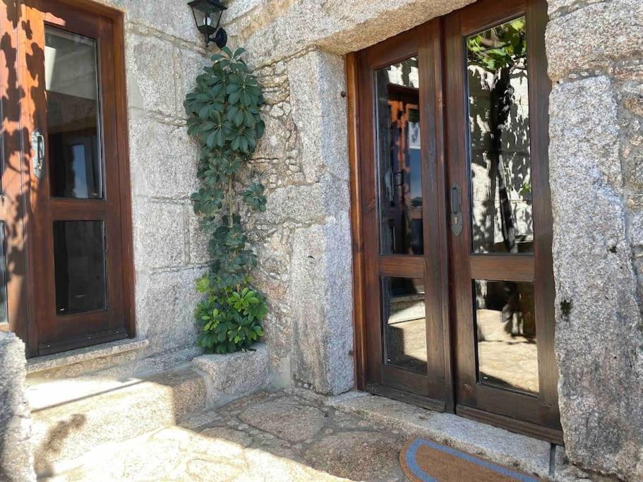 Villa Petra'S House Geres Esterno foto